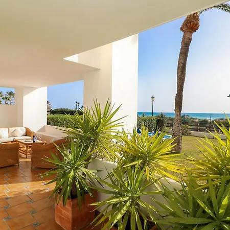 Beachfront - Los Monteros Palm Beach Apartment