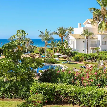 Beachfront - Los Monteros Palm Beach Apartment
